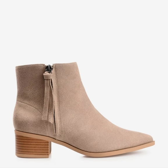 JOURNEE COLLECTION Womens Taupe Comfort Sadiya Pointed Toe Block Heel Booties - Picture 1 of 9